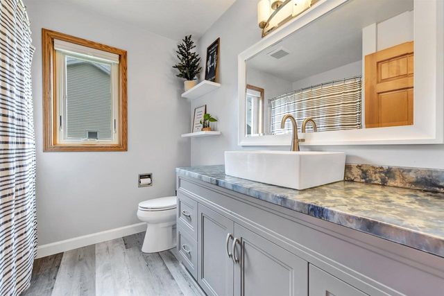 240 ALISON COURT, Wrightstown, WI 54180