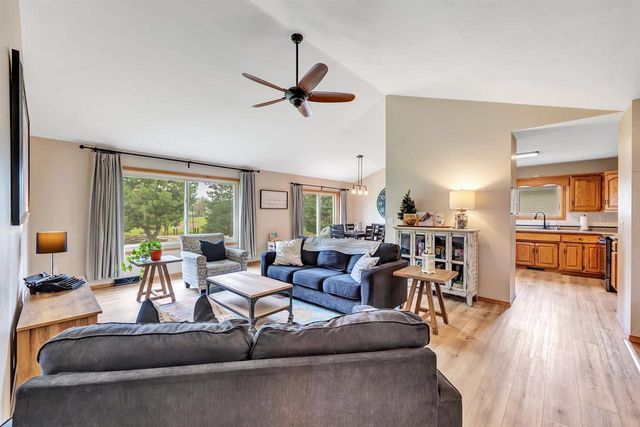 240 ALISON COURT, Wrightstown, WI 54180