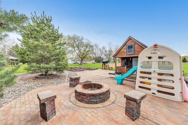 240 ALISON COURT, Wrightstown, WI 54180