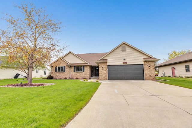 240 ALISON COURT, Wrightstown, WI 54180