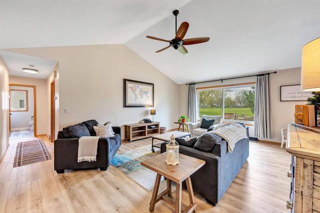 240 ALISON COURT, Wrightstown, WI 54180