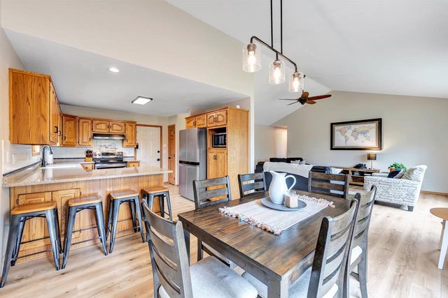 240 ALISON COURT, Wrightstown, WI 54180