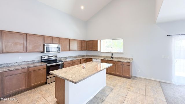 7320 S 15TH Drive, Phoenix, AZ 85041