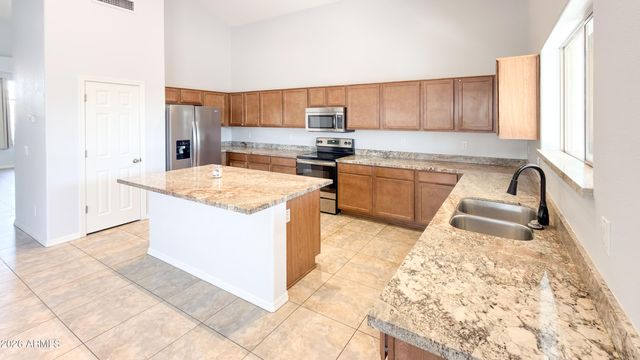 7320 S 15TH Drive, Phoenix, AZ 85041