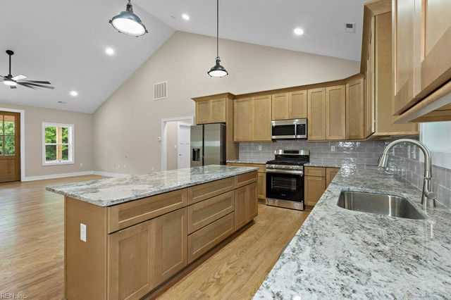 2907 Seven Eleven RD, Chesapeake, VA 23322
