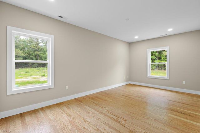 2907 Seven Eleven RD, Chesapeake, VA 23322