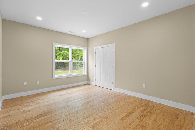 2907 Seven Eleven RD, Chesapeake, VA 23322