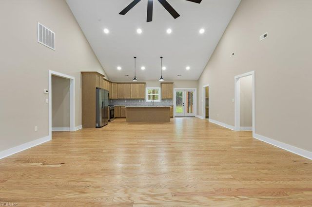 2907 Seven Eleven RD, Chesapeake, VA 23322