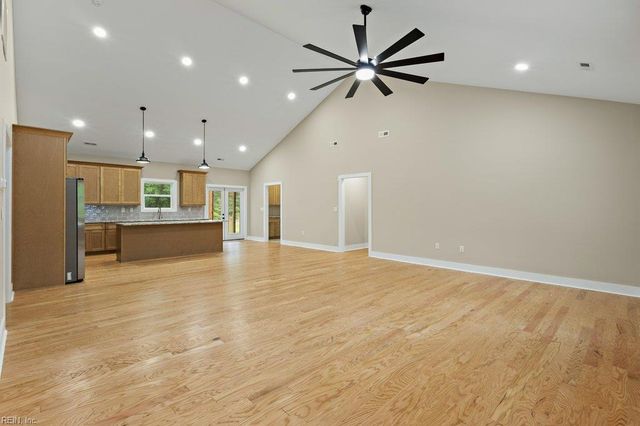 2907 Seven Eleven RD, Chesapeake, VA 23322