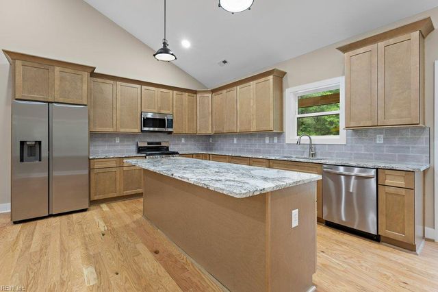 2907 Seven Eleven RD, Chesapeake, VA 23322