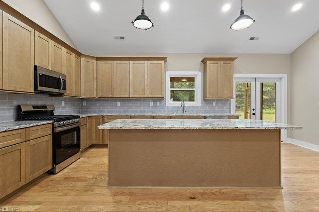 2907 Seven Eleven RD, Chesapeake, VA 23322