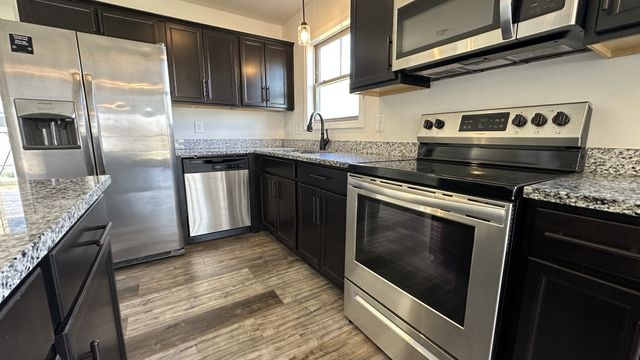 155 Waterwheel Cir, Clarksville, TN 37042