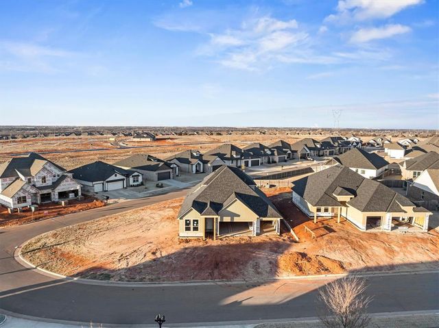 8217 NW 152nd Street, Edmond, OK 73013