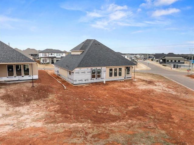 8217 NW 152nd Street, Edmond, OK 73013