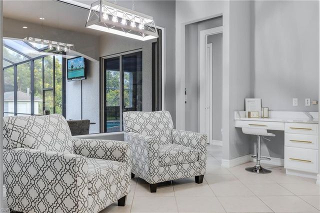 160 Logan BLVD S, Naples, FL 34119