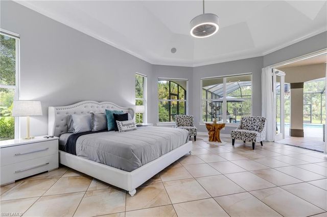 160 Logan BLVD S, Naples, FL 34119