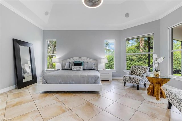 160 Logan BLVD S, Naples, FL 34119