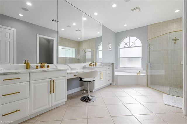 160 Logan BLVD S, Naples, FL 34119