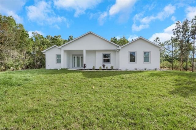 160 Logan BLVD S, Naples, FL 34119