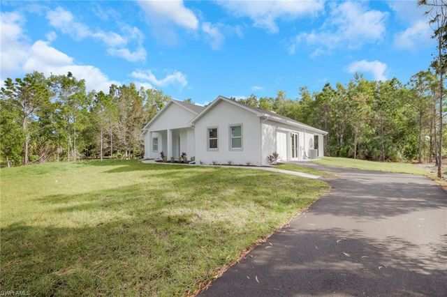 160 Logan BLVD S, Naples, FL 34119