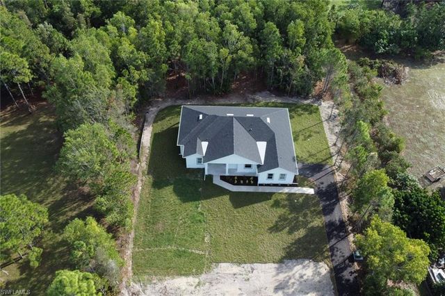 160 Logan BLVD S, Naples, FL 34119