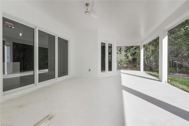 160 Logan BLVD S, Naples, FL 34119