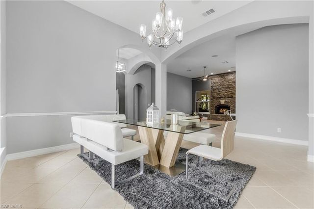 160 Logan BLVD S, Naples, FL 34119