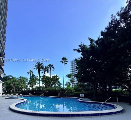 1450 Brickell Bay Dr 1410, Miami, FL 33131