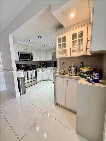 1450 Brickell Bay Dr 1410, Miami, FL 33131