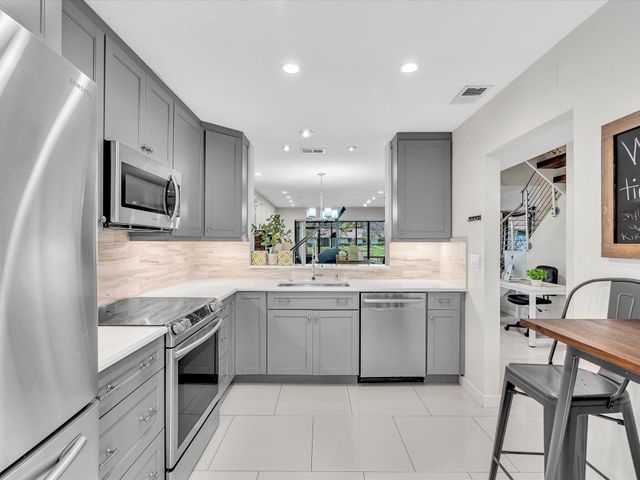 4335 Carambola Circle N, Coconut Creek, FL 33066