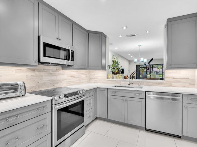 4335 Carambola Circle N, Coconut Creek, FL 33066