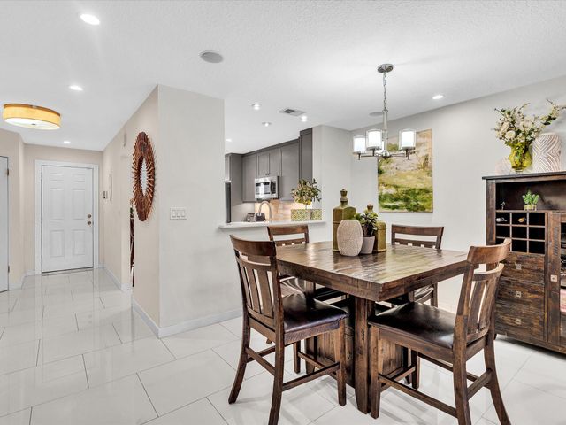 4335 Carambola Circle N, Coconut Creek, FL 33066