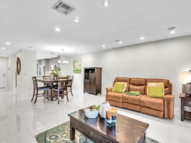 4335 Carambola Circle N, Coconut Creek, FL 33066