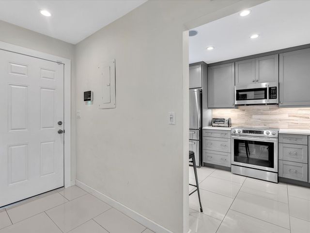 4335 Carambola Circle N, Coconut Creek, FL 33066