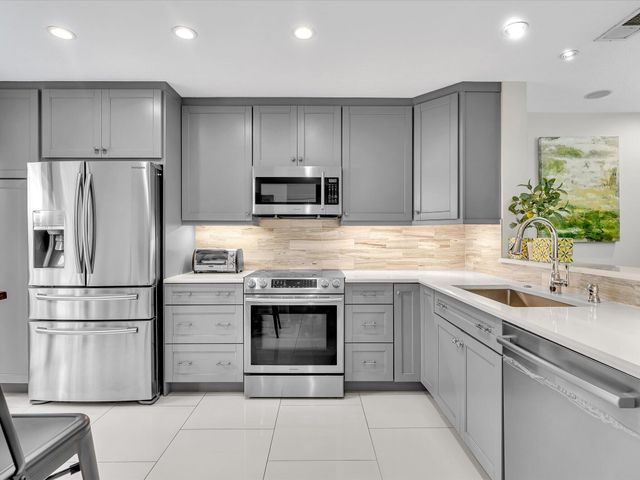 4335 Carambola Circle N, Coconut Creek, FL 33066