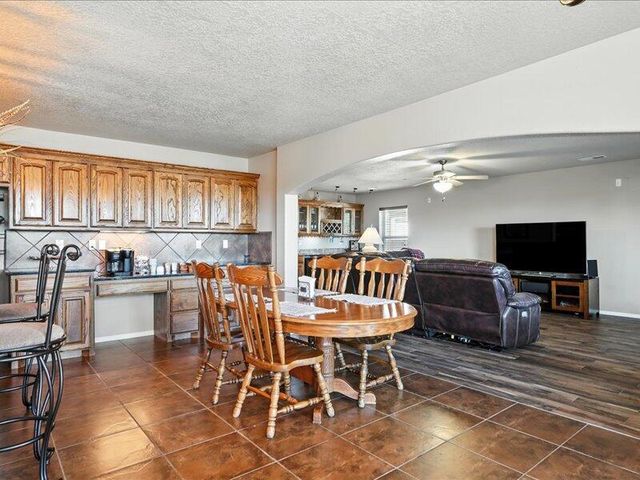 6223 Calle Pinon NW, Albuquerque, NM 87114