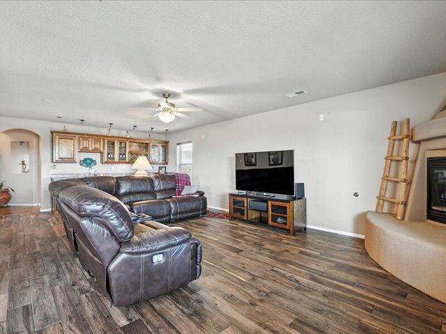 6223 Calle Pinon NW, Albuquerque, NM 87114