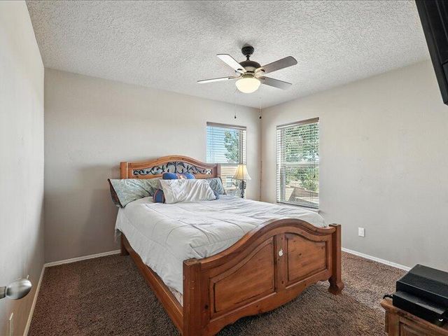 6223 Calle Pinon NW, Albuquerque, NM 87114