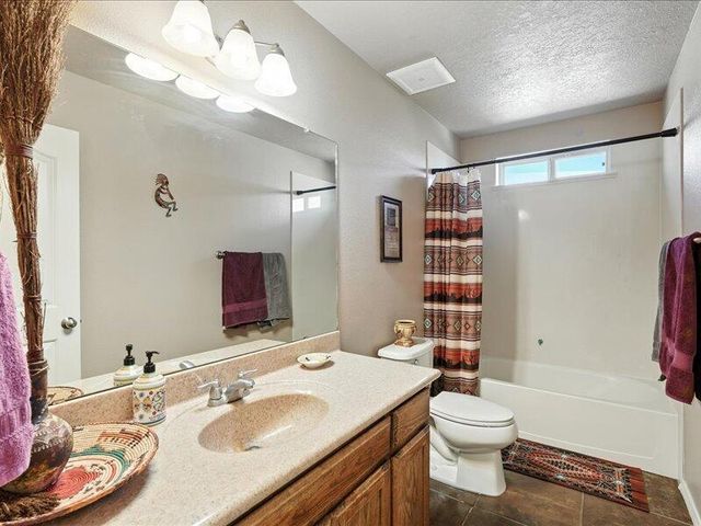 6223 Calle Pinon NW, Albuquerque, NM 87114