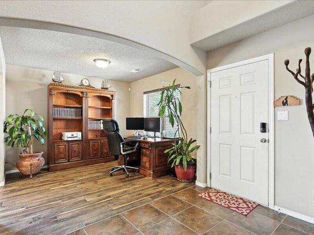 6223 Calle Pinon NW, Albuquerque, NM 87114