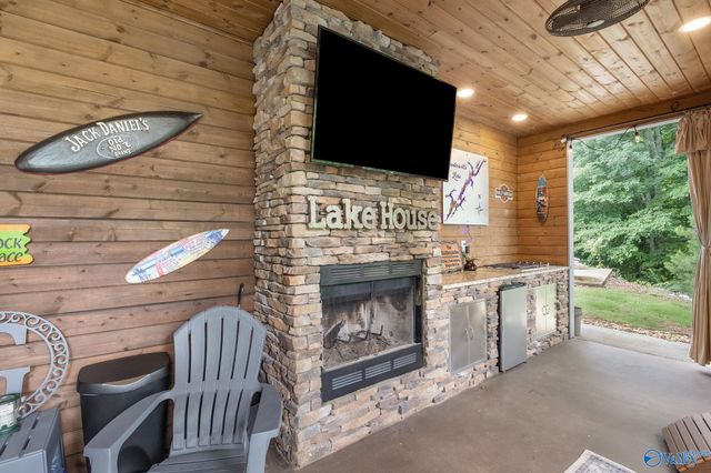 1727 Convict Camp Road 57, Guntersville, AL 35976