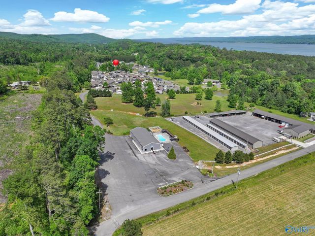 1727 Convict Camp Road 57, Guntersville, AL 35976