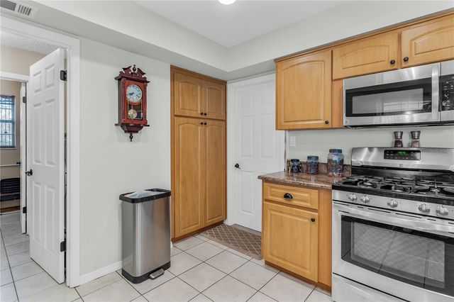 2013 EDGEWOOD AVENUE, Leesburg, FL 34748