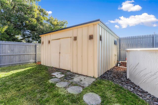 2013 EDGEWOOD AVENUE, Leesburg, FL 34748