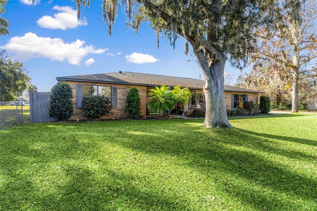 2013 EDGEWOOD AVENUE, Leesburg, FL 34748