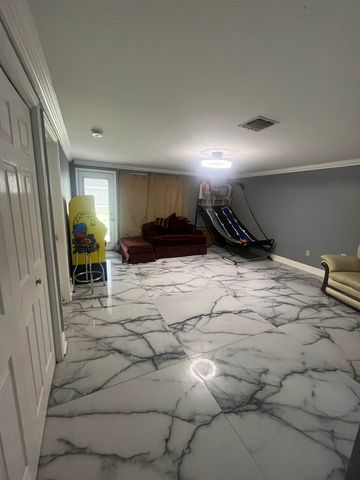 48 Robert, Waggaman, LA 70094