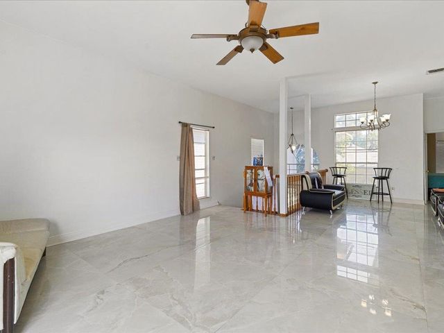 48 Robert, Waggaman, LA 70094