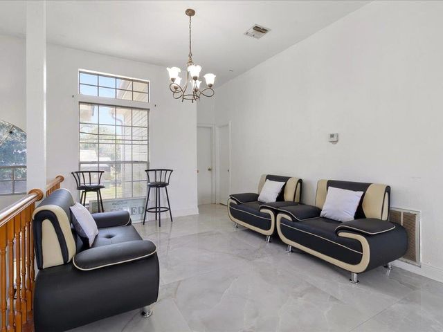 48 Robert, Waggaman, LA 70094