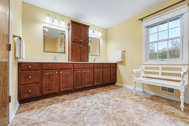 7889 N 26th Street, Kalamazoo, MI 49004