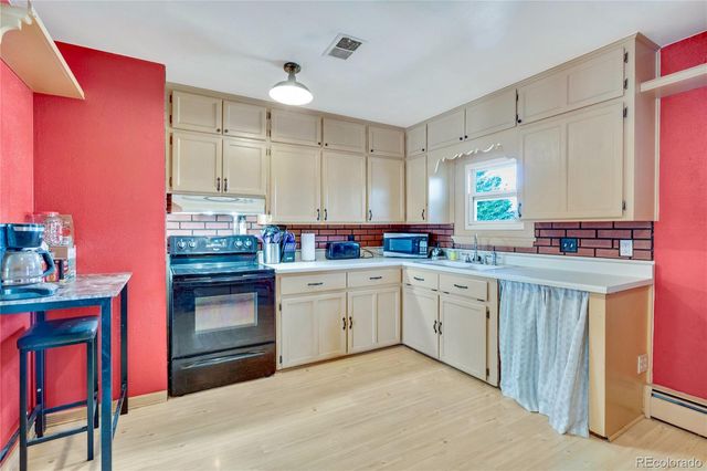 3411 W 4th Street Road, Greeley, CO 80634